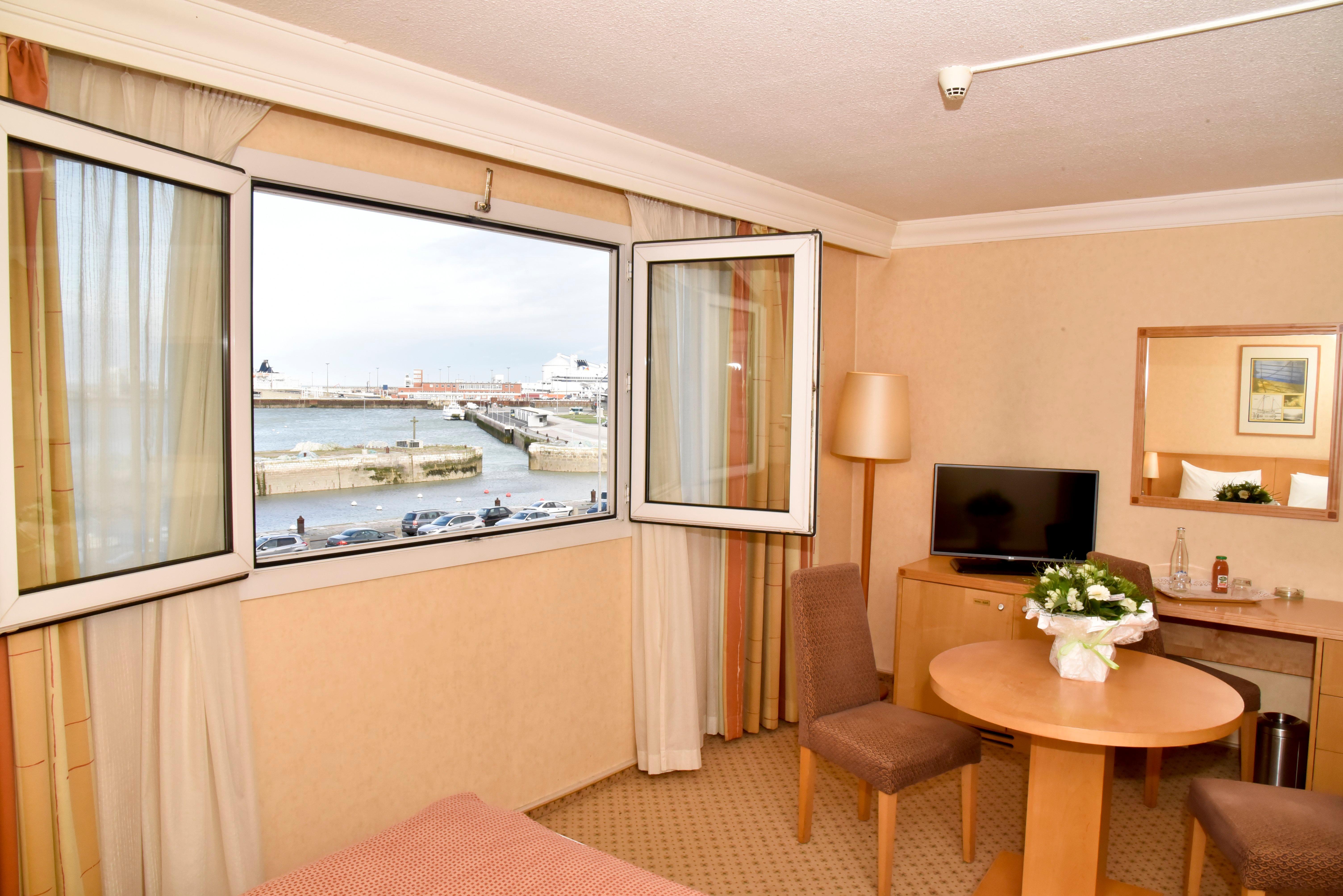 Holiday Inn Calais-Centre By Ihg Exterior photo