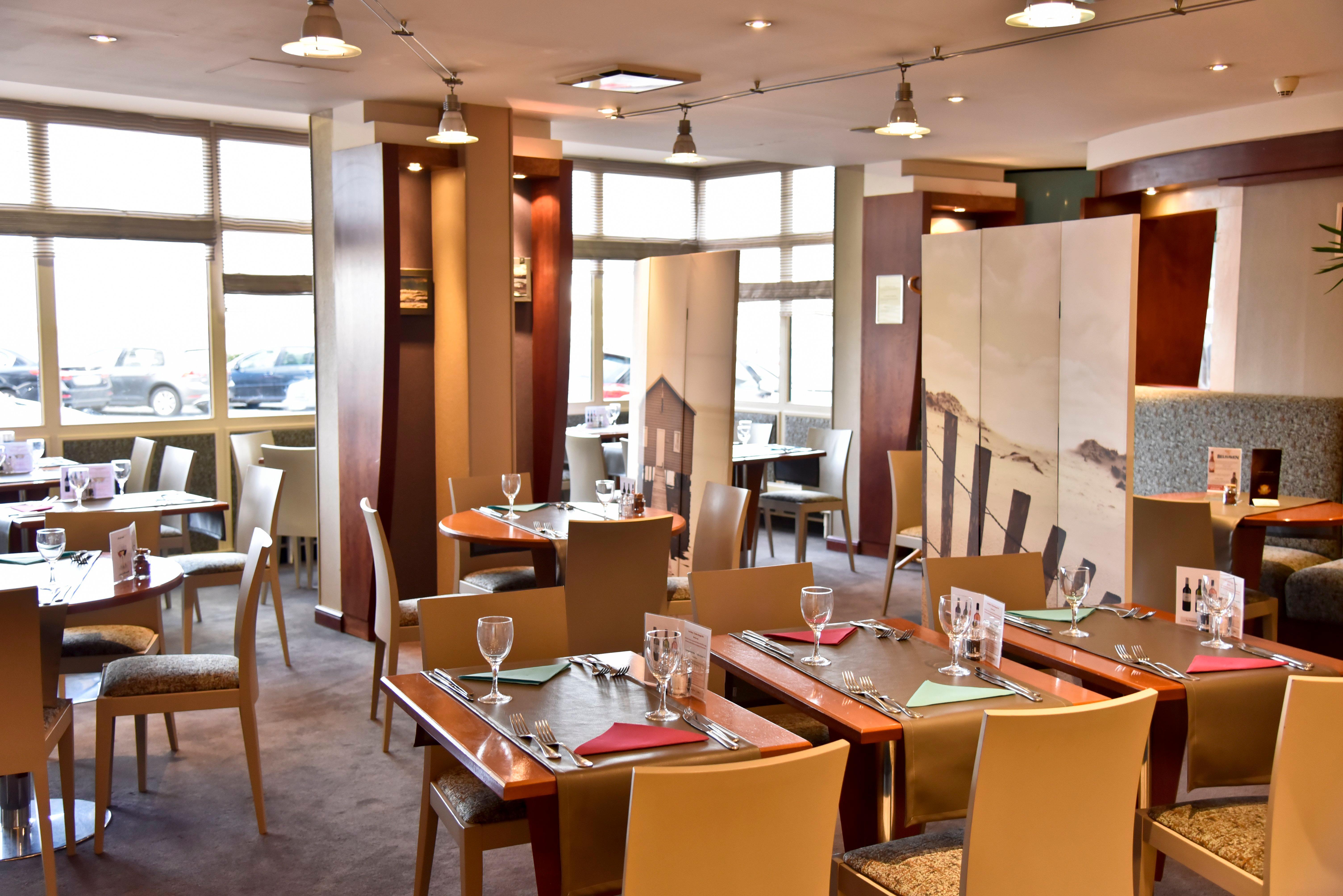 Holiday Inn Calais-Centre By Ihg Exterior photo